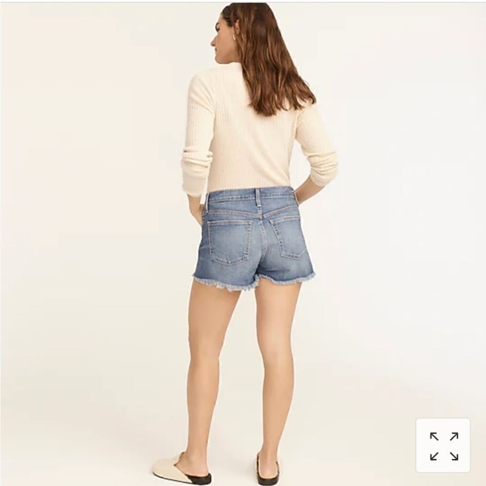 J. Crew Mid-Rise Denim Short in Squash Wash Size 4 - Picture 3 of 8
